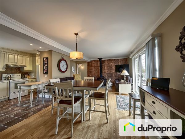 523 chemin du Tour-du-Lac, Lac-des-Plages for sale