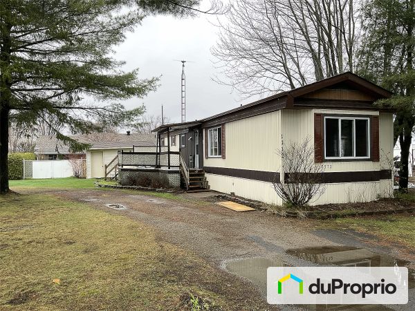 1112, rue Dubé, St-Léonard-D&#39;Aston à vendre