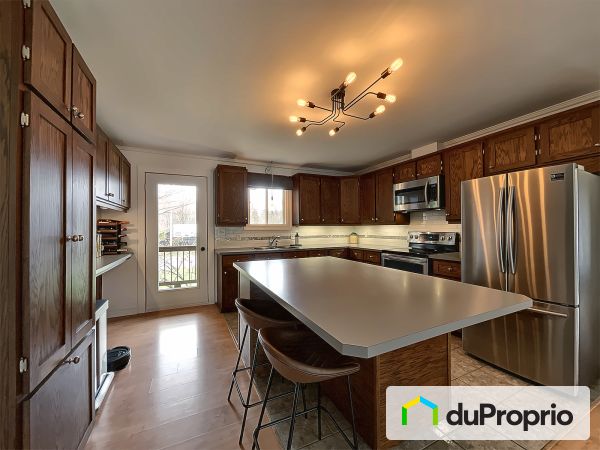 65 rue René, St-Cyrille-De-Wendover for sale