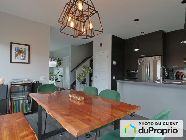 4075 rue Des Escadrons, Longueuil (St-Hubert) for sale