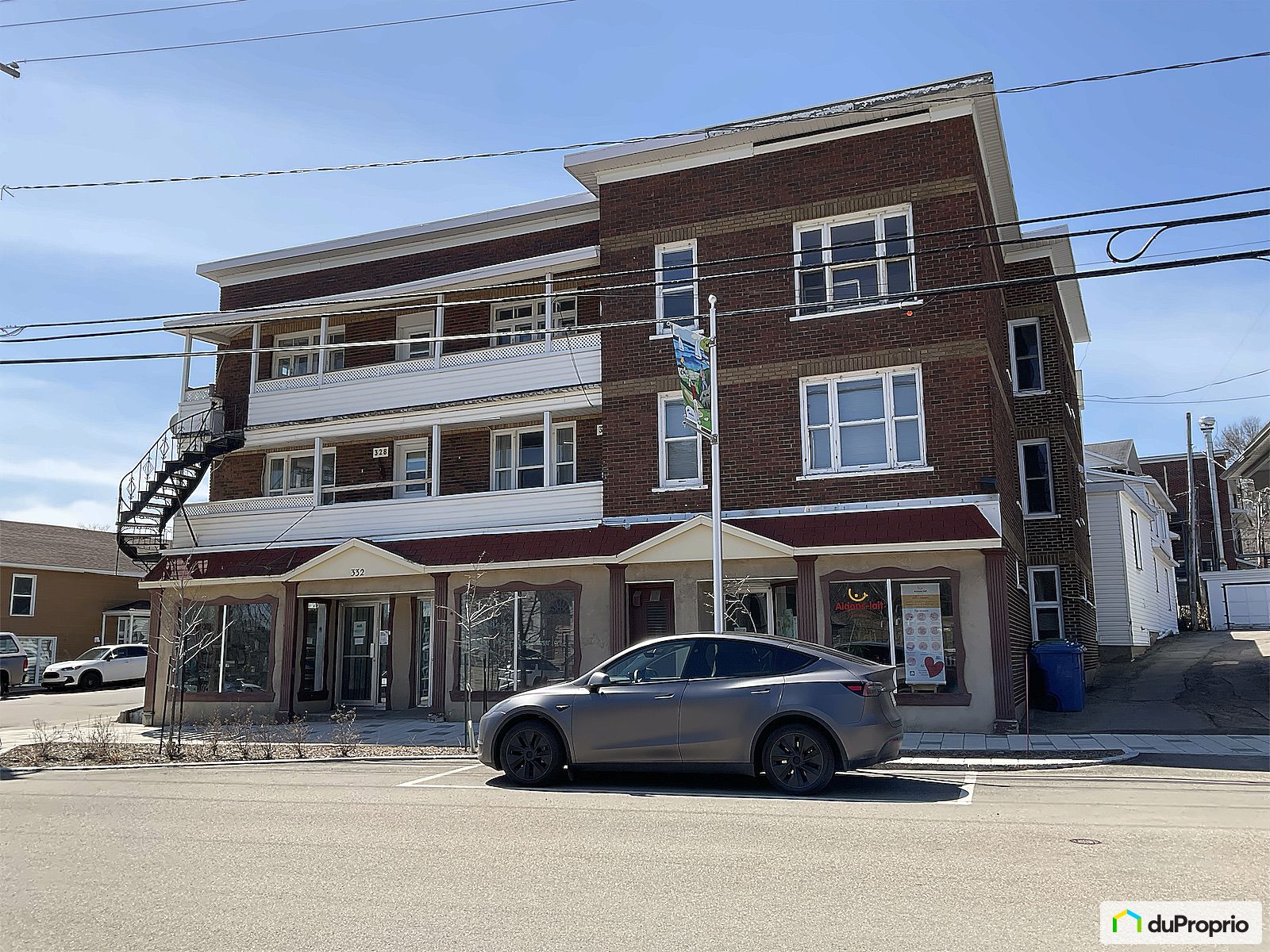326 336 Rue St Etienne — photo 1
