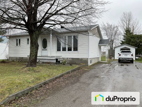 406 rue Racine, Hébertville for sale