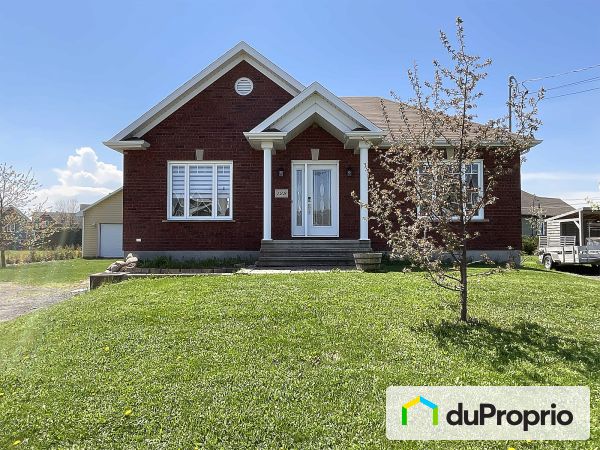 129 rue du Tilleul, Laurier-Station for sale