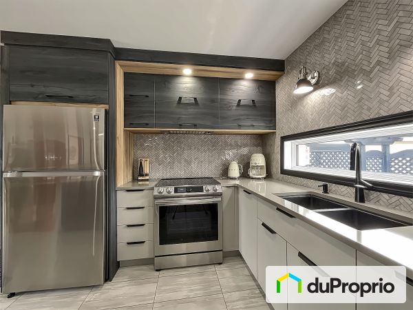 Cuisine - 1340 rue Dandonneau, Mont-Joli à vendre