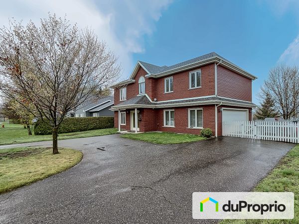 703 rue Bouhier, Magog for sale