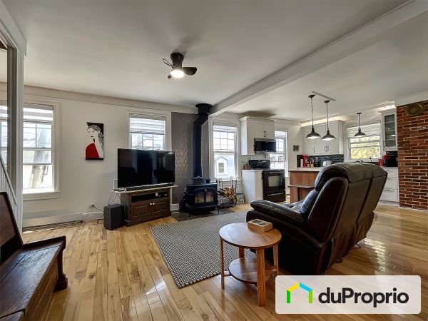 281, rue Saint-Ambroise, Saint-Sauveur à vendre