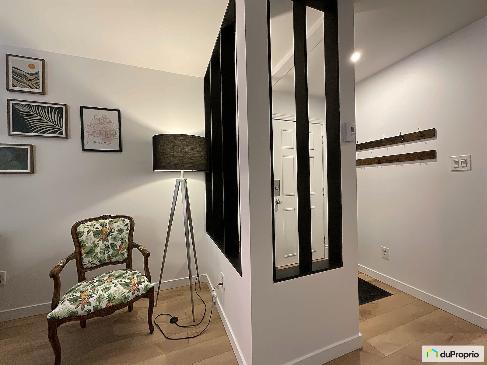 202 2530 Rue Saint Antoine Oue — photo 3