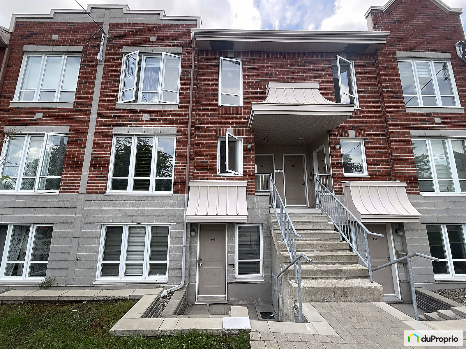 148 Avenue Leo Lacombe — photo 1