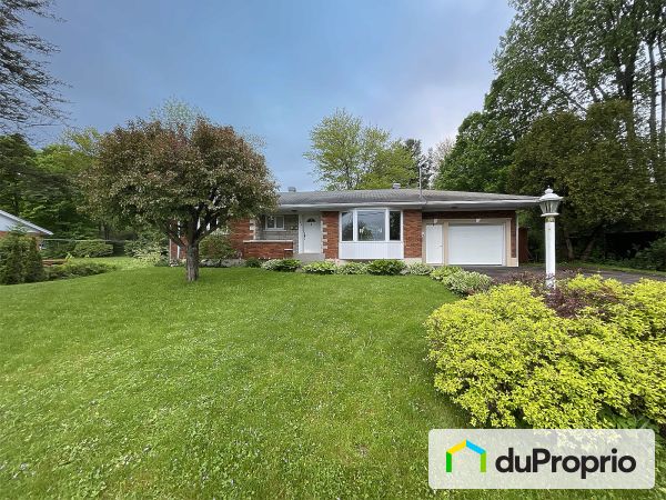 104 rue Mackinnon, Cowansville for sale