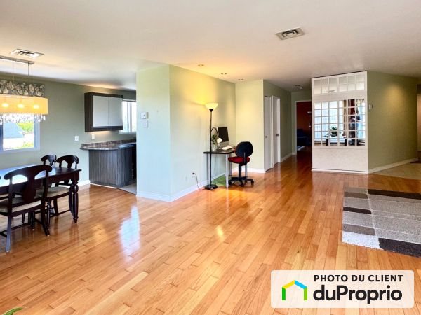 Salon du logement - 404-1625, rue Victoria, St-Lambert à vendre