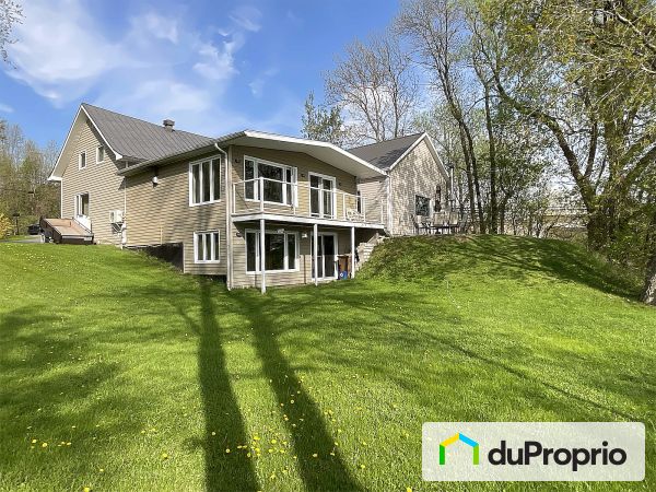 252, rue du Pont, Leclercville à vendre