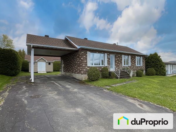 3772 rue Lord, Black Lake for sale