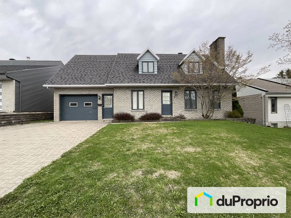 142 rue Jean XXIII, Beauport for sale