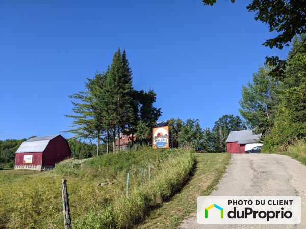 291, route 105, Low à vendre