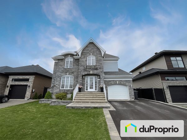 3259 rue de la Sucrerie, Ste-Marthe-Sur-Le-Lac for sale