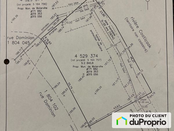 1111 rue Dominion, Waterville for sale