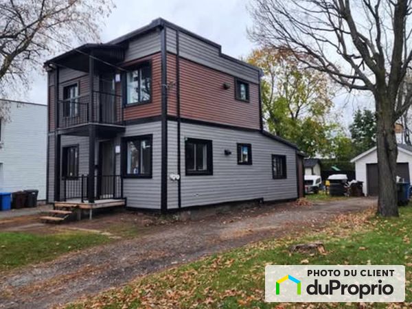 Side View - 139-141, rue York, Granby for sale