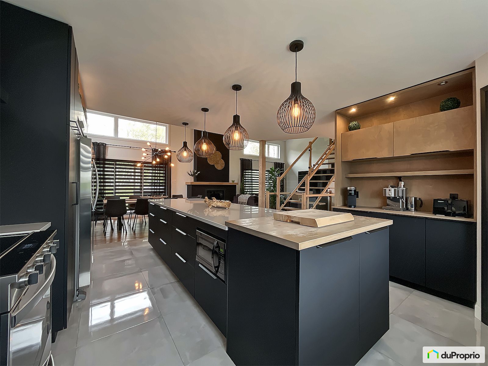 190 Rue Lapointe — photo 2
