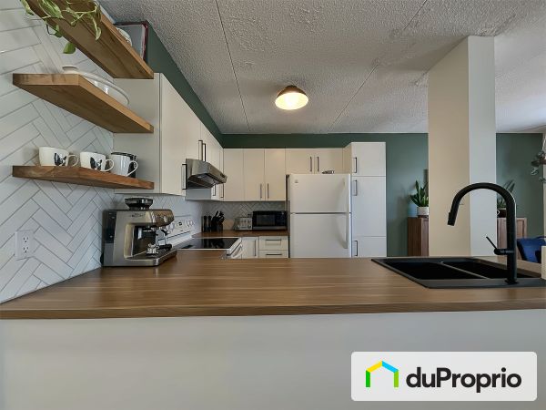 2-16 avenue Papineau, Candiac for sale