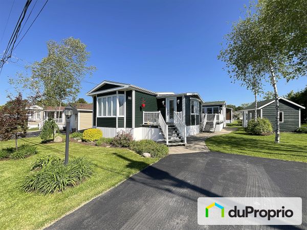 211 rue des Chardonnerets, Venise-En-Quebec for sale