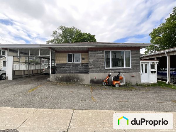42-44, rue Monseigneur-Gosselin, Lévis for sale