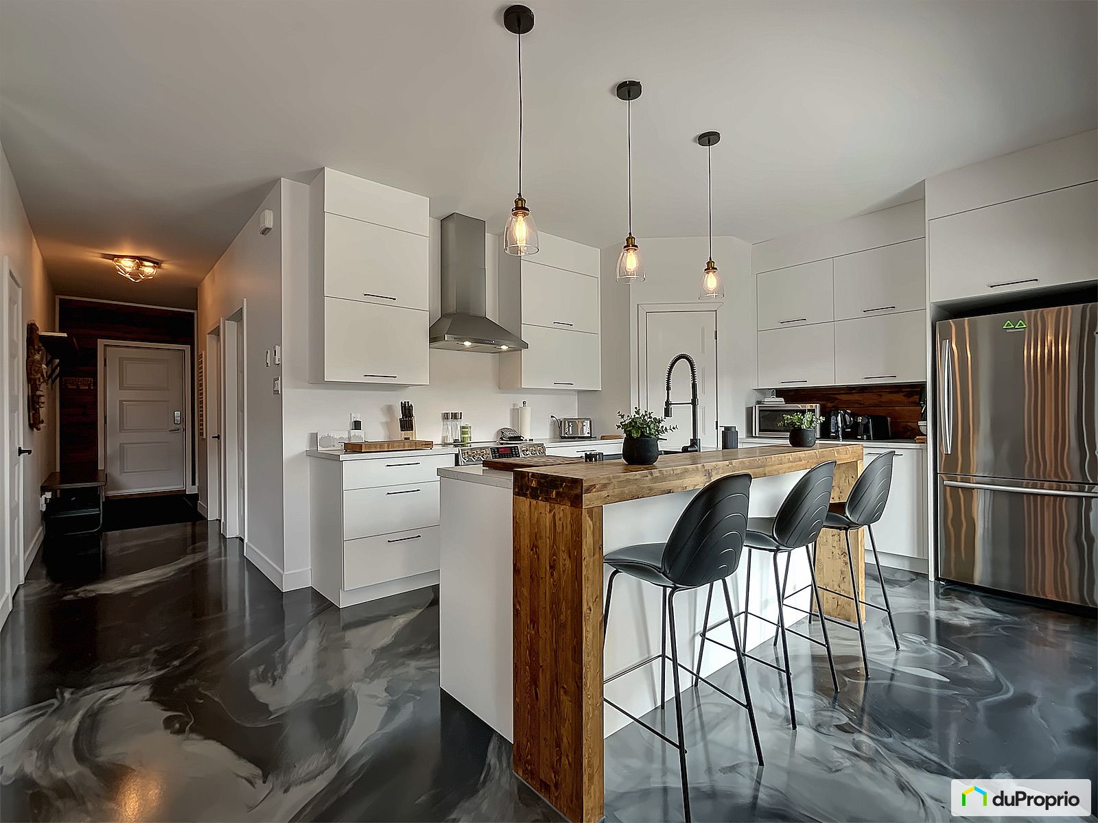 215 Rue Du Massif — photo 2