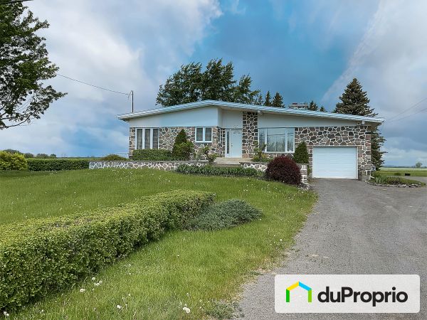 1361 rue Principale, St-Thomas for sale