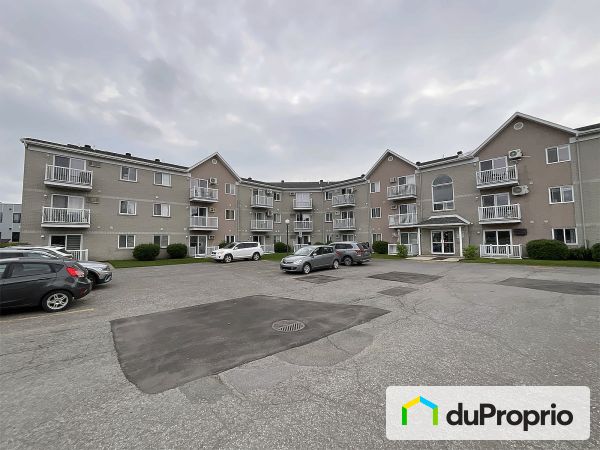 309-485 rue Blainville Est, Ste-Therese for sale