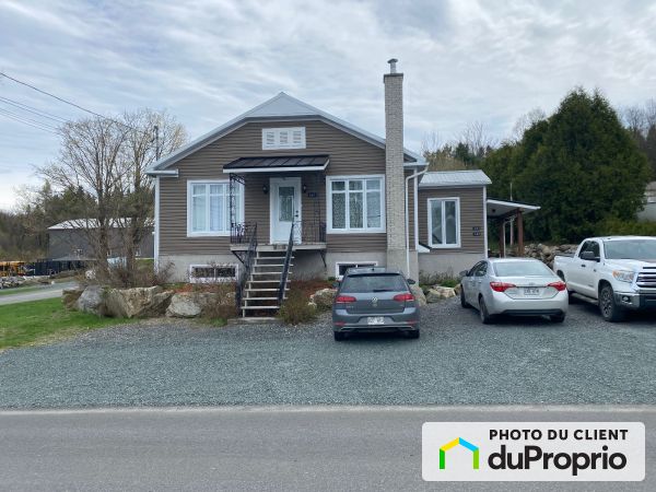 681 avenue Principale, St-Malachie for sale