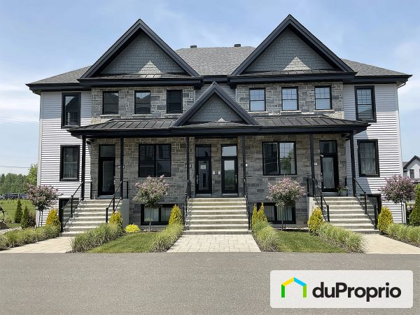 201-102 rue de l&#39;Aigle, Bromont à vendre