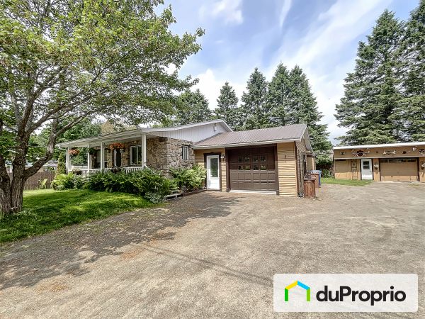 292 rue Brisson, St-Donat for sale