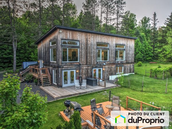 10 rue Freytag, Lac-Brome for sale