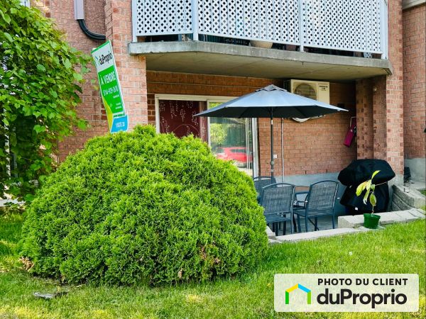 101-3835 boulevard le Carrefour, Chomedey for sale