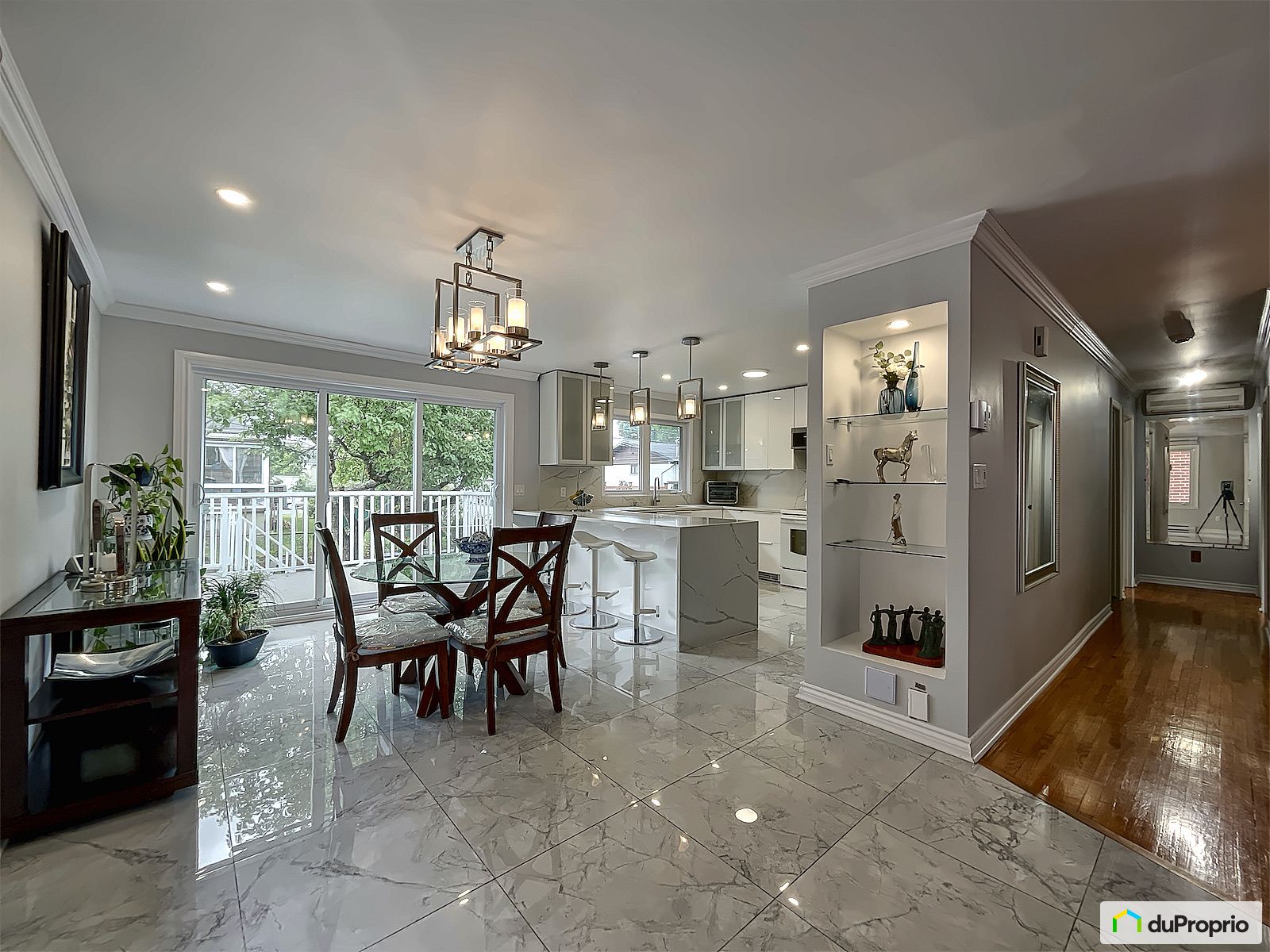 8930 Rue Belcourt — photo 2