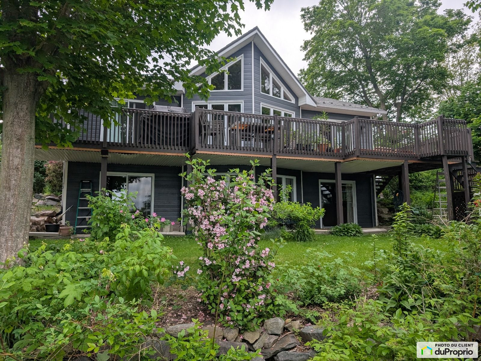 1571 Avenue Du Lac Ouest — photo 1