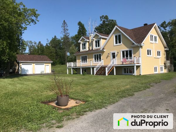 501 rue Principale Ouest, St-Anaclet-De-Lessard à vendre