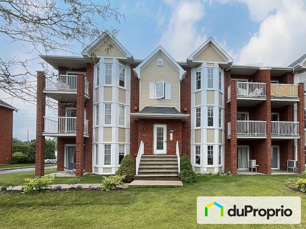 1-4385 boulevard Saint-laurent, Ste-Catherine for sale