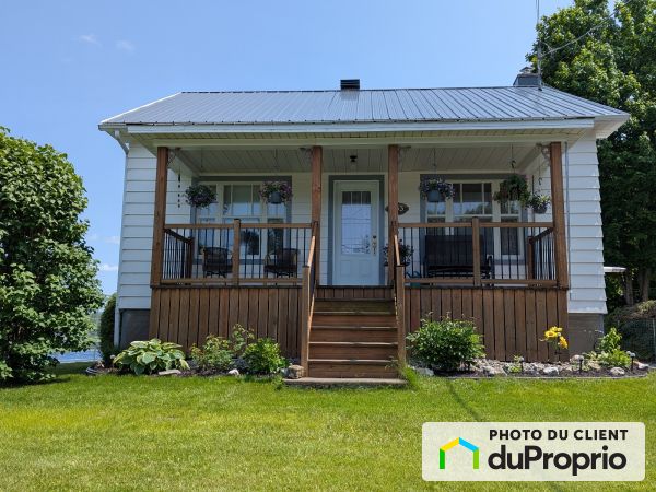 463 rue Principale, St-Sylvestre for sale