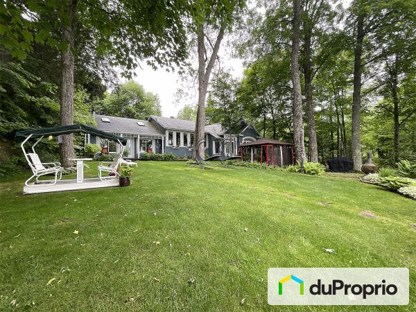 Jardin - 11 rue Karine, St-Jean-De-Matha à vendre