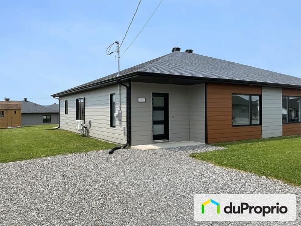 953, rue des Frères-Paré, Ste-Marie à vendre