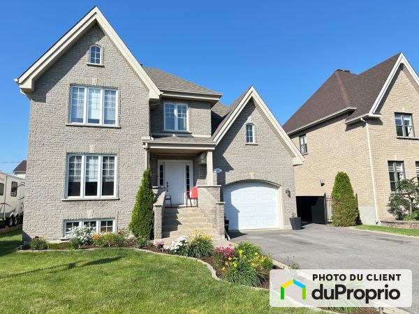 2665 rue de la Bussière, Ste-Julie for sale