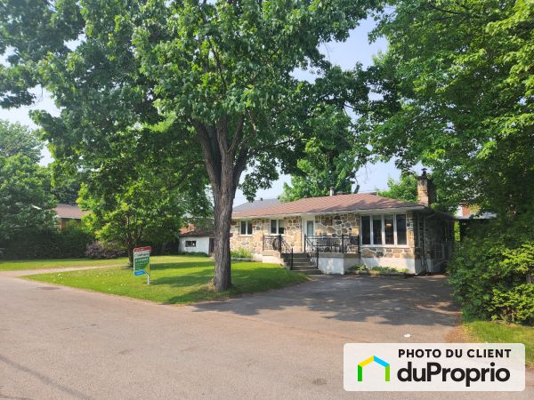 315, 8e Avenue, Ste-Marthe-Sur-Le-Lac à vendre