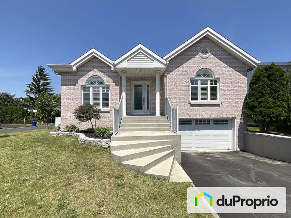 501 rue Fernand-Séguin, Ste-Julie for sale