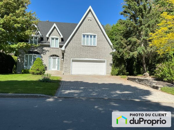 529 rue de la Seigneurie, St-Jérôme (Bellefeuille) for sale