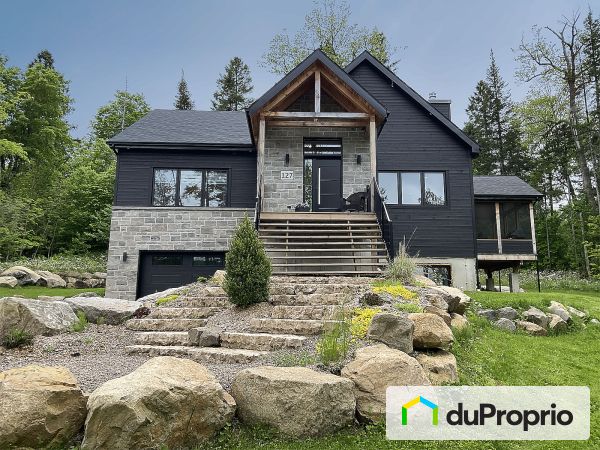 127, chemin des Perles, St-Sauveur à vendre
