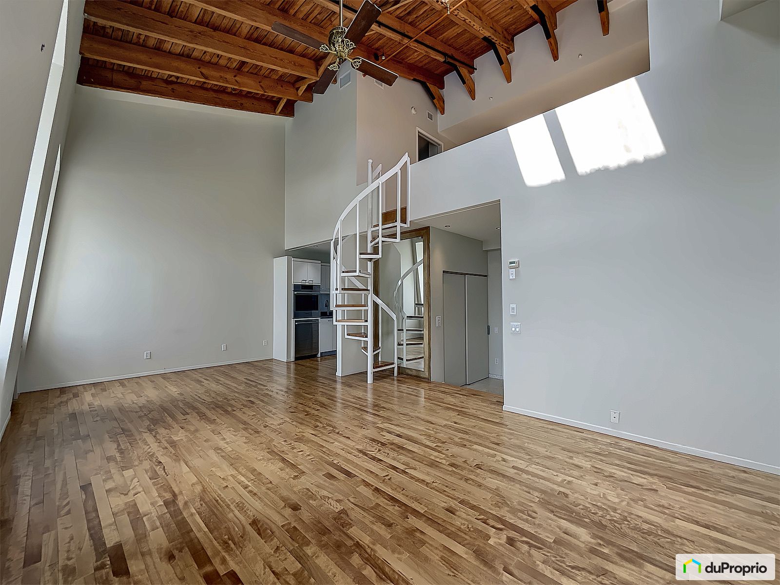 508 230 Rue Sherbrooke Est — photo 1