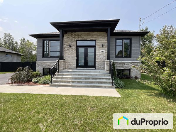 843 rue du Pacifique, Wickham for sale