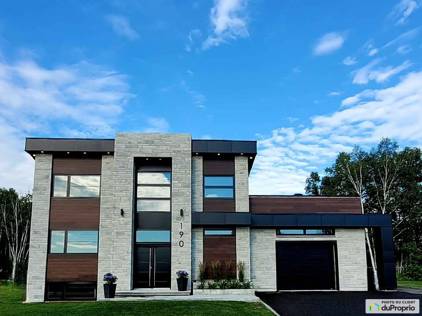 190 Rue Lapointe — photo 1