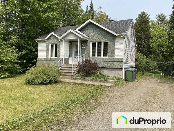 117, rue de la Fleur-de-Lys, St-Colomban à vendre