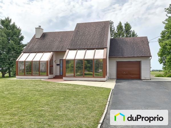 34 rue du Couvent, St-Guillaume for sale